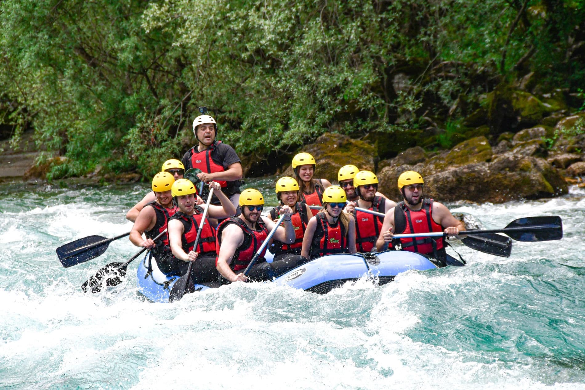 Jednodnevni rafting — kupanje u smaragdnoj vodi